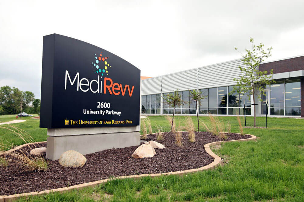 MediRevv Building Sign